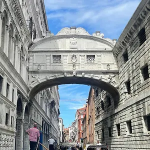 Ca' Ai Sospiri Venezia